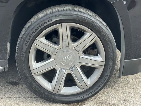 Used 2018 Cadillac Escalade ESV Luxury image 7