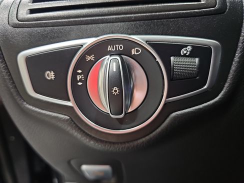 Used 2023 Mercedes-Benz GLC 300 4MATIC Coupe image 27