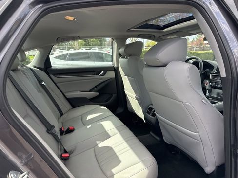 Used 2018 Honda Accord Touring image 24