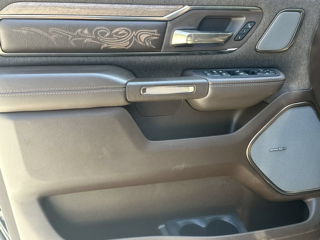 Used 2025 RAM 1500 Limited AWD/4WD image 10
