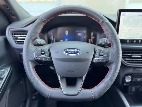 Used 2024 Ford Escape ST-Line w/ Tech Pack #1 FWD image 15
