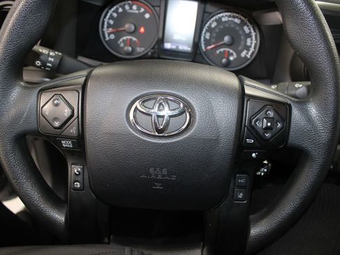 Used 2022 Toyota Tacoma SR image 32