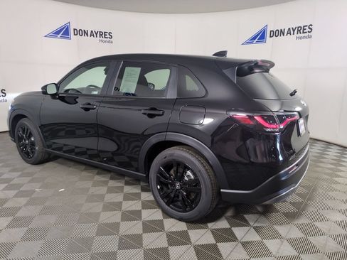 Certified 2026 Honda HR-V Sport image 4