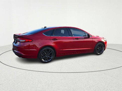 Used 2018 Ford Fusion SE w/ Equipment Group 201A image 7