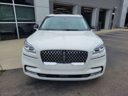 Certified 2023 Lincoln Aviator Black Label w/ Dynamic Handling Package AWD/4WD image 13