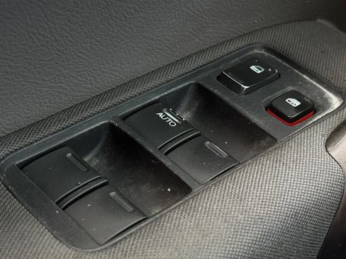 Used 2011 Honda CR-V LX image 23