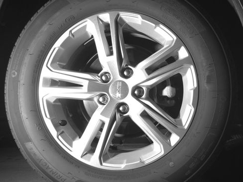 Used 2024 GMC Terrain SLE FWD image 15