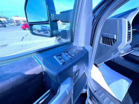Used 2022 Ford F350 Lariat w/ Black Appearance Package AWD/4WD image 12