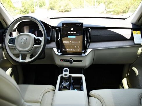 New 2026 Volvo XC90 B6 Ultra w/ Protection Package AWD/4WD image 17