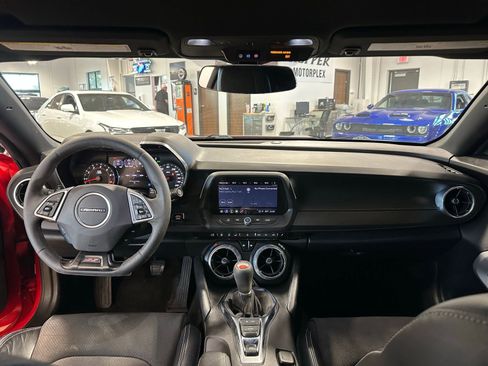 Used 2021 Chevrolet Camaro SS image 17
