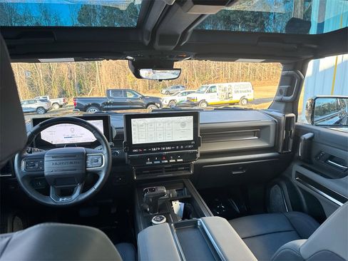Used 2025 GMC Hummer EV 3X w/ LPO, Sport Package image 31
