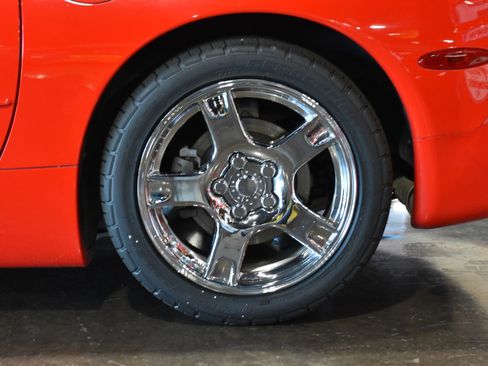 Used 1998 Chevrolet Corvette Convertible w/ Memory Pkg RWD image 47