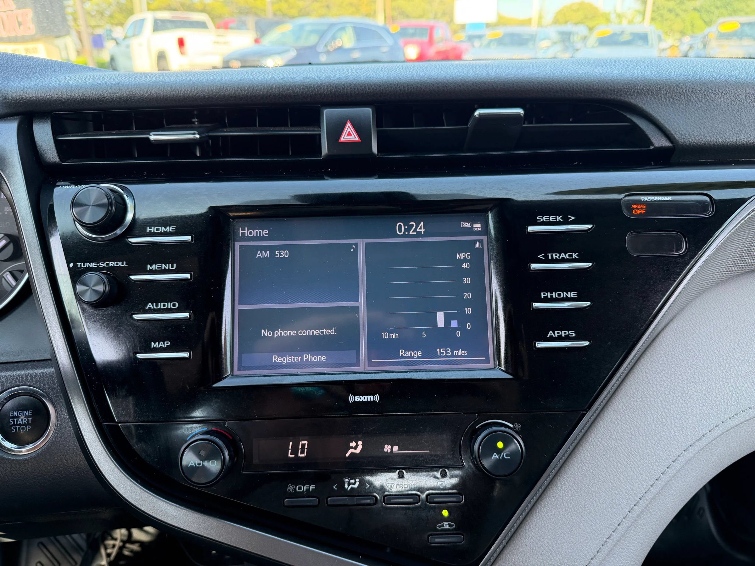Used 2020 Toyota Camry SE w/ Convenience Package FWD image 22