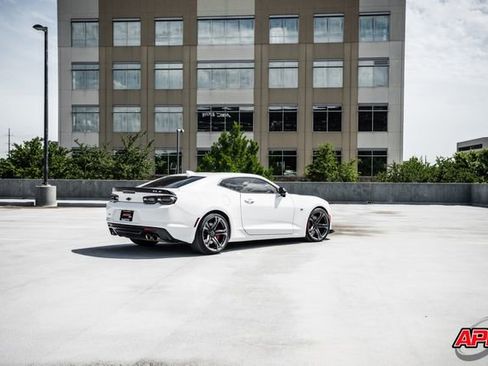 Used 2019 Chevrolet Camaro SS RWD image 53