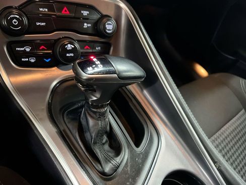 Used 2020 Dodge Challenger SXT image 17