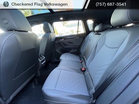 New 2026 Volkswagen Tiguan SE R-Line image 25