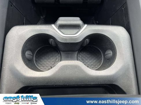 Used 2022 RAM 1500 Laramie AWD/4WD image 36