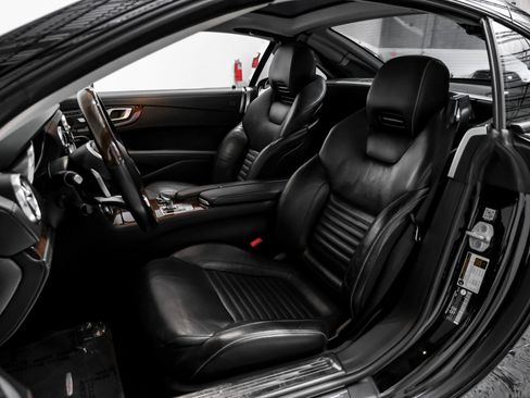 Used 2017 Mercedes-Benz SL 550 image 38