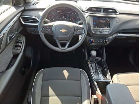 Used 2021 Chevrolet TrailBlazer LS image 11