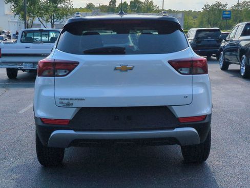 Certified 2021 Chevrolet TrailBlazer LT w/ Convenience Package FWD image 9