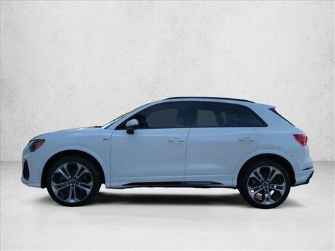 Used 2021 Audi Q3 2.0T Premium w/ Convenience Package AWD/4WD image 9