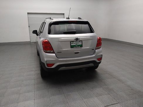 Used 2020 Chevrolet Trax LT w/ Redline Edition AWD/4WD image 6