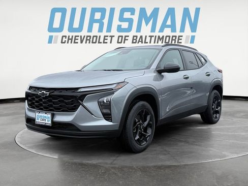 New 2026 Chevrolet Trax LT w/ Sunroof Package image 2