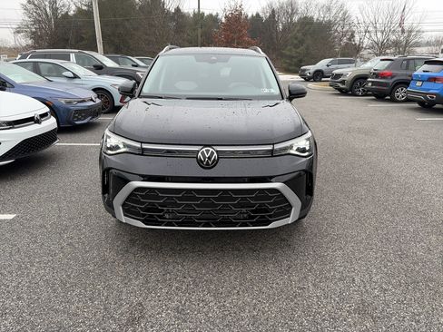 New 2025 Volkswagen Taos SEL image 2