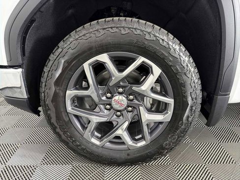 New 2026 GMC Sierra 1500 SLT w/ X31 Off-Road Package AWD/4WD image 9