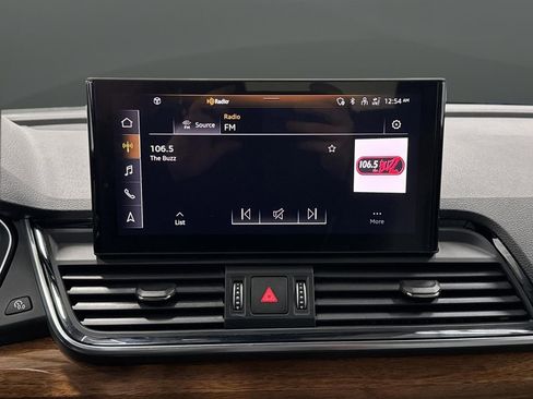 Used 2023 Audi Q5 2.0T Premium Plus w/ Premium Plus Package image 19