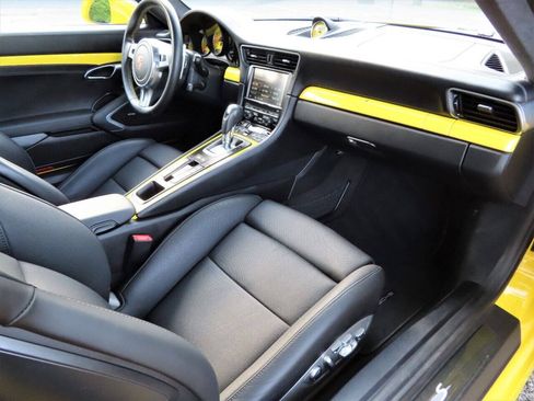 Used 2015 Porsche 911 Turbo S AWD/4WD image 28
