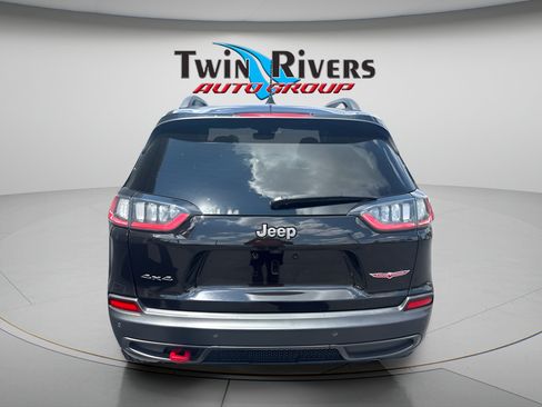 Used 2021 Jeep Cherokee Trailhawk w/ Premium Leather Package AWD/4WD image 3