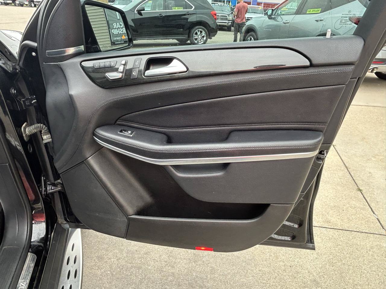 Used 2019 Mercedes-Benz GLS 550 4MATIC image 17