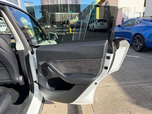 Used 2023 Tesla Model Y Long Range AWD/4WD image 16
