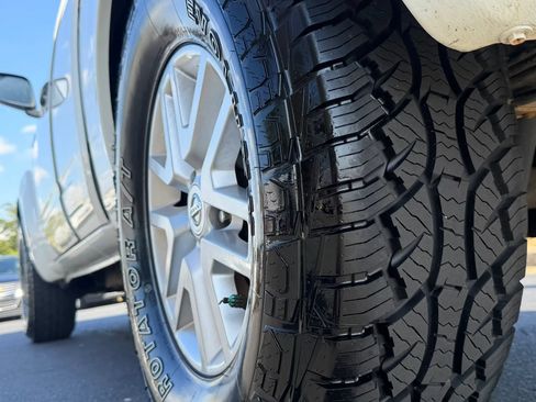 Used 2015 Nissan Frontier SV RWD image 25