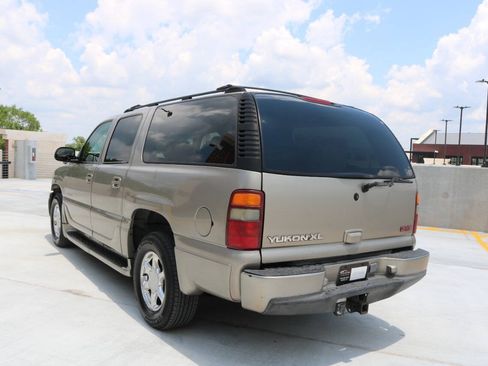 Used 2001 GMC Yukon XL Denali AWD/4WD image 36