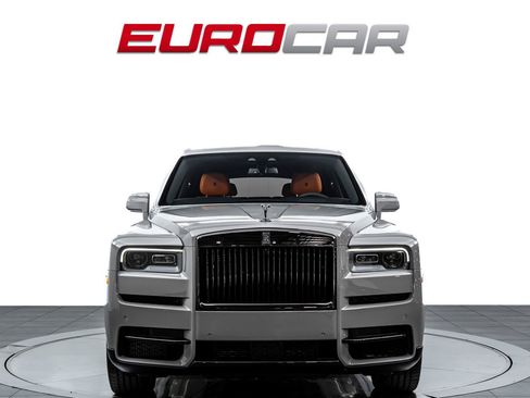 Used 2023 Rolls-Royce Cullinan Black Badge w/ Dark Exterior Package image 10