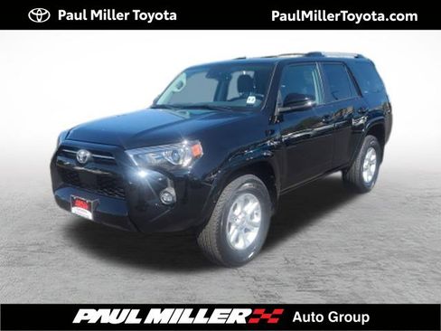 Certified 2022 Toyota 4Runner SR5 Premium w/ Moonroof Package AWD/4WD image 1