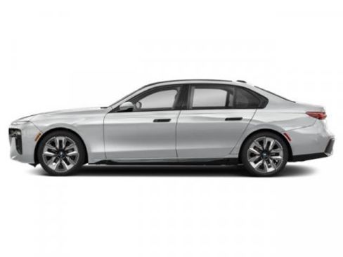 Used 2023 BMW 740i w/ Parking Assistance Package RWD image 3