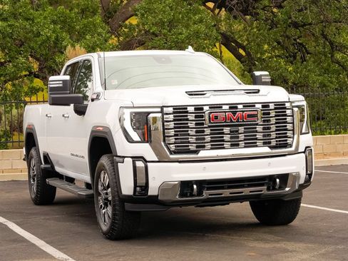 New 2026 GMC Sierra 2500 Denali w/ Denali Reserve Package AWD/4WD image 5