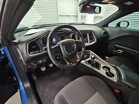 Used 2022 Dodge Challenger R/T image 12