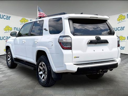 Used 2019 Toyota 4Runner SR5 AWD/4WD image 4
