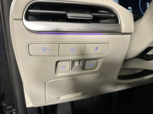 Used 2024 Hyundai Palisade Calligraphy image 19