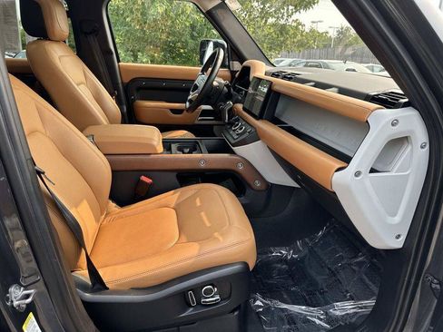 Used 2023 Land Rover Defender 130 First Edition AWD/4WD image 41