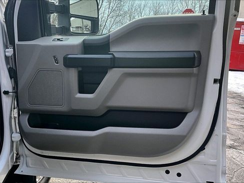 Used 2019 Ford F350 XL w/ Power Equipment Group image 13