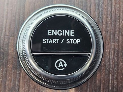 Certified 2025 Mercedes-Benz GLC 300 4MATIC image 21