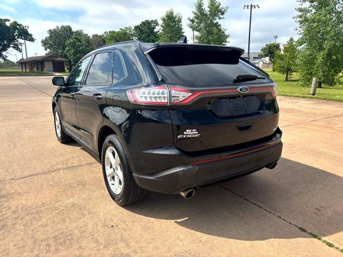 Used 2017 Ford Edge SE image 7