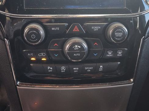 Used 2020 Jeep Grand Cherokee Altitude RWD image 17