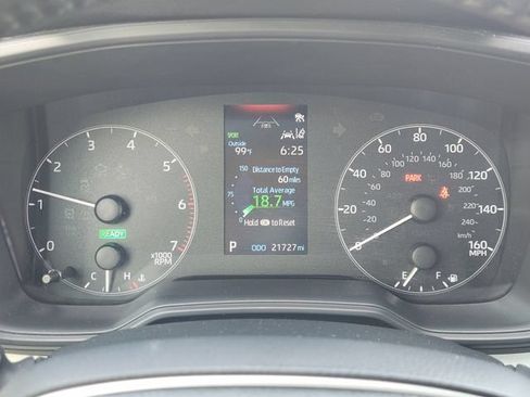 Used 2024 Toyota Corolla SE FWD image 11