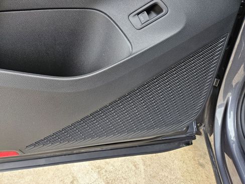 Used 2025 Volkswagen Atlas SE image 13